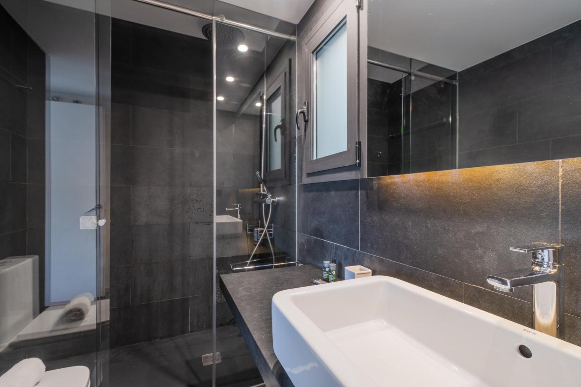 Flateli Canalejas Girona Exterior foto